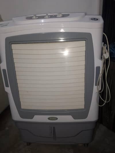 Puma P-9000 Air cooler like new only 4 days used excellent air throw