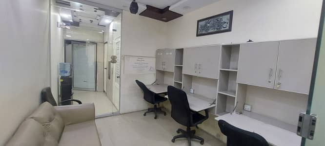 F-11 MARKAZ OFFICE SPACE / WORK STATION SPACE FURNISHED RENT 42500
