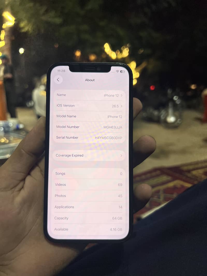 Apple iPhone 12 4