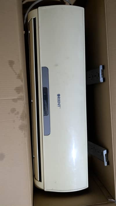 Orient 1.5 Ton AC in Working Condition