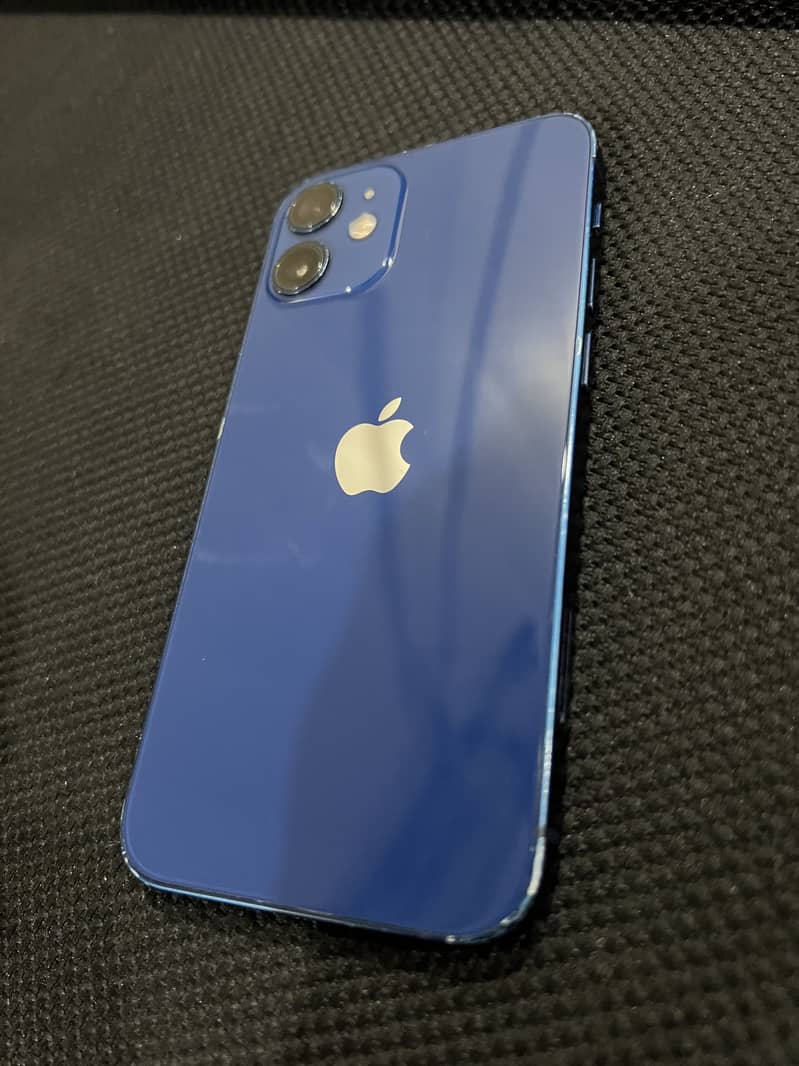 Apple iPhone 12 3