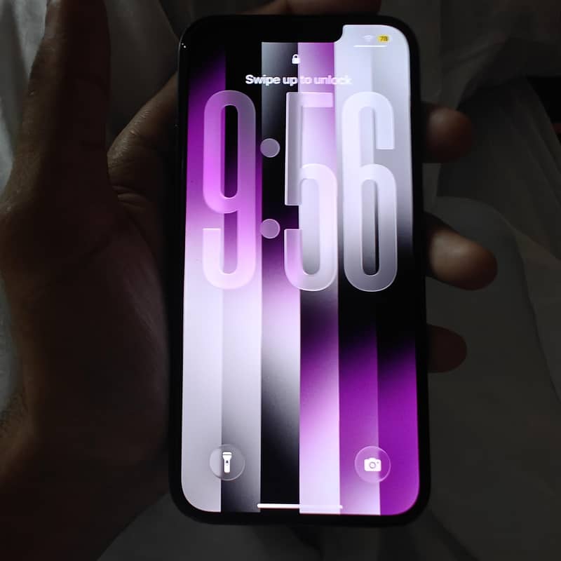 Apple iPhone 14 3