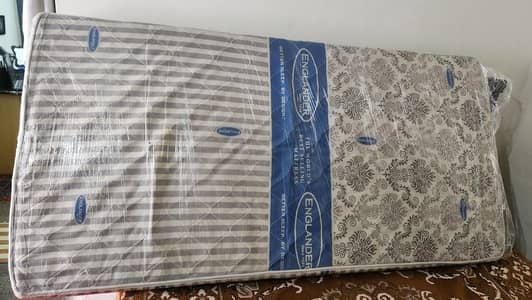 single bed mattress only 6 month used,best in over all condition
