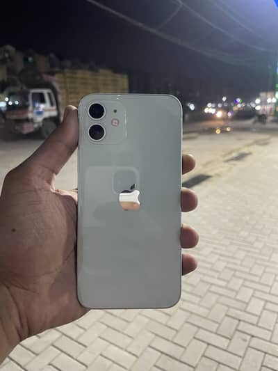 Apple iPhone 12