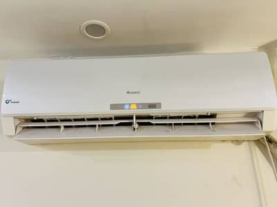 Gree inverter   1 ton Working condition heat and cool