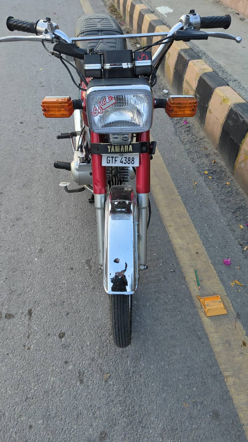 Yamaha 1