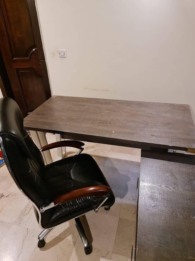 Office Table and Sofa set 6
