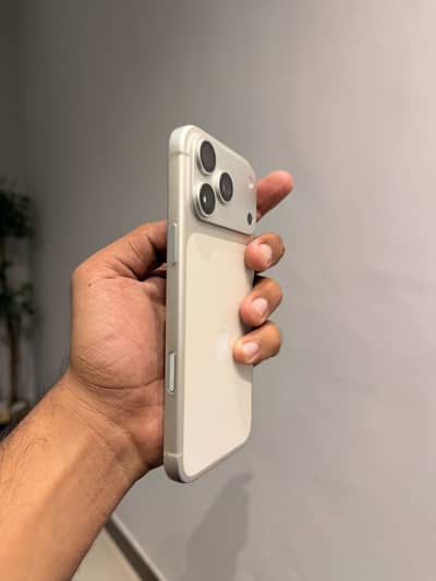 Iphone 17 pro max FU