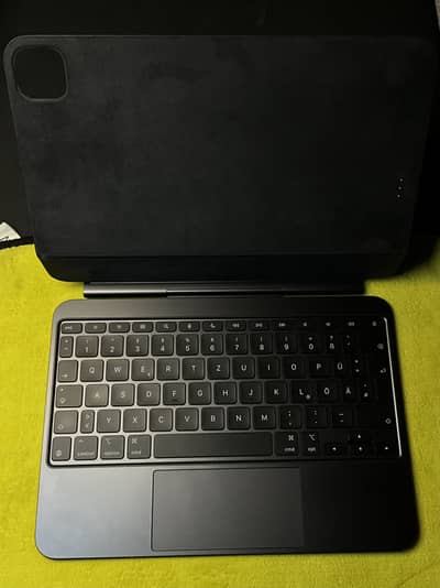 Apple Magic Keyboard M4/M5 Working with ipad pro 11 inches I pad