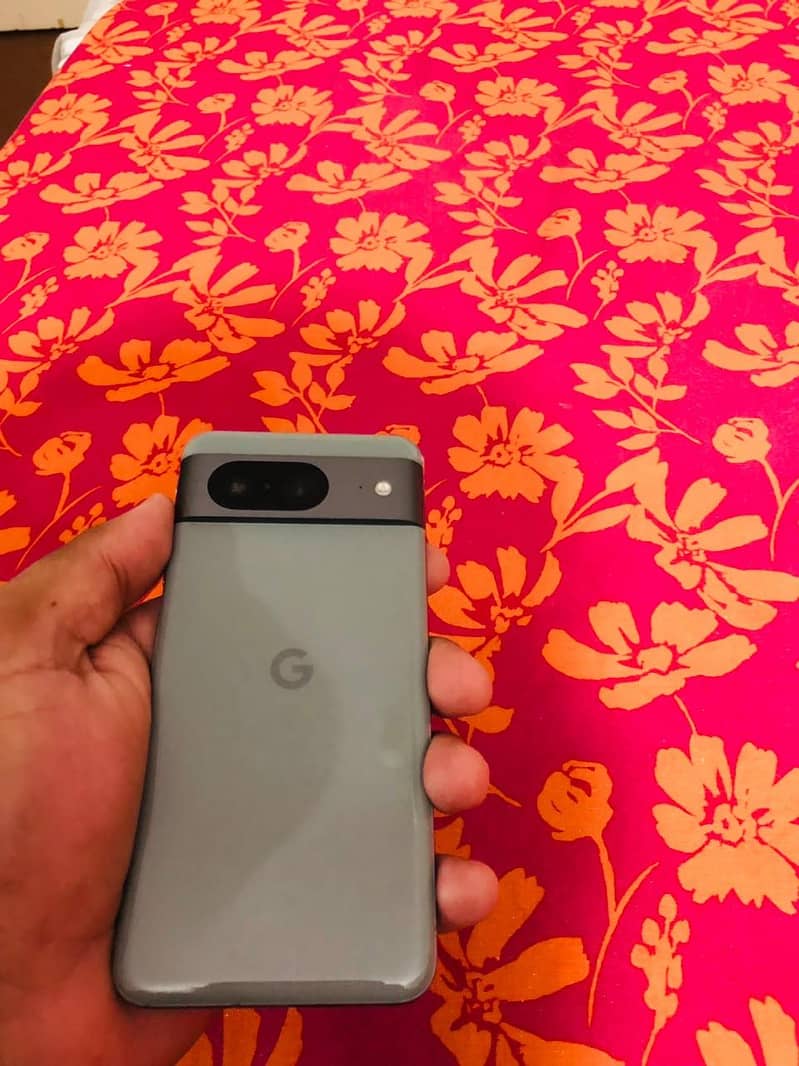 Google Pixel 8 5