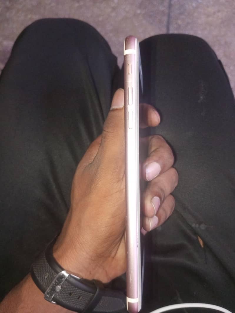 Apple iPhone 7 Plus 2