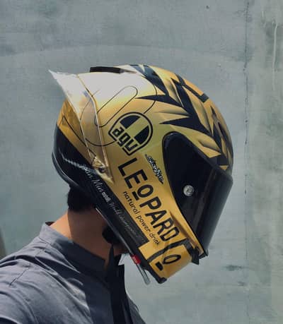 Agv pista gp r with box and bag and 1 extra visor large size