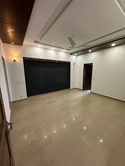 Dha phase 8 Kanal upper portion For Rent
