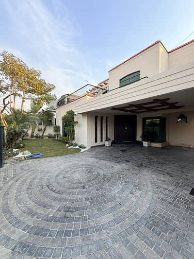 1 kanal fully furnished House For sale