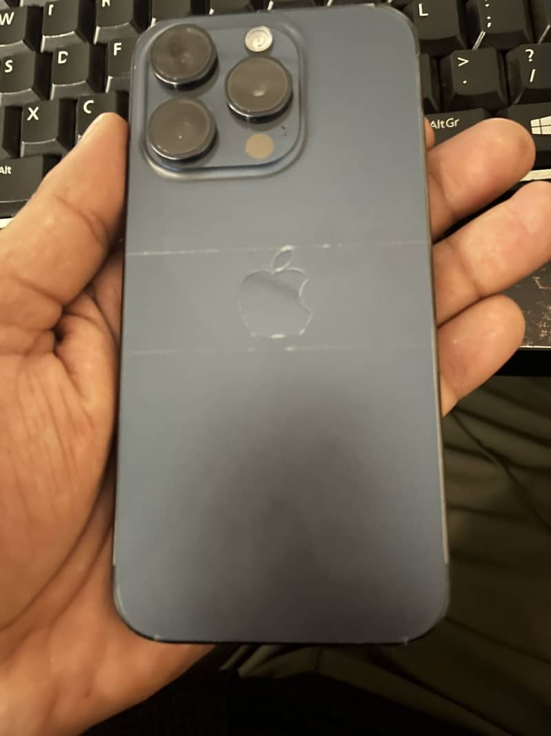 Apple iPhone 15 Pro 0