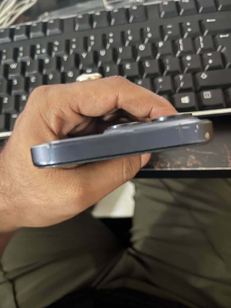 Apple iPhone 15 Pro 1