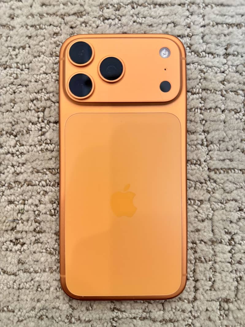 Apple iPhone 17 Pro Max 1
