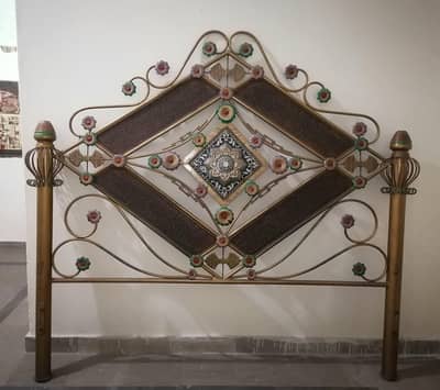 King Size  Iron Bed with Solid Metal Frame