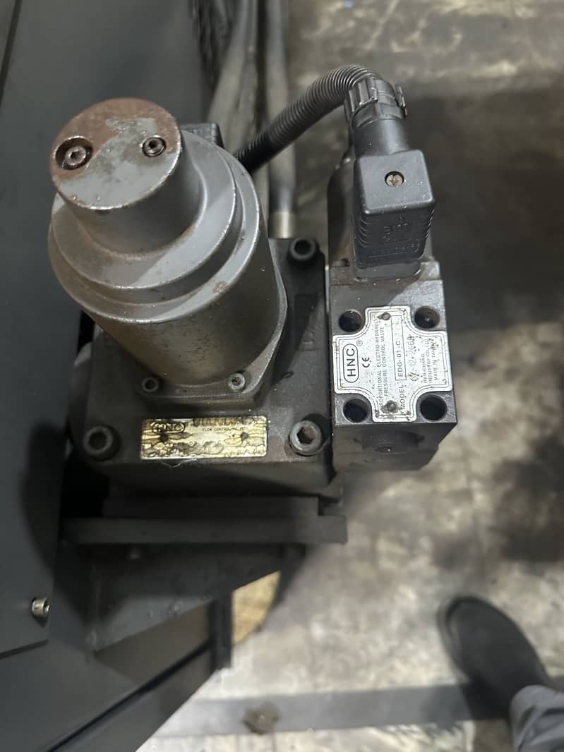 Injection molding machine 5