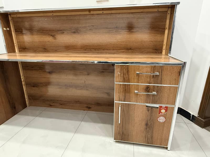 Reception Counter 2