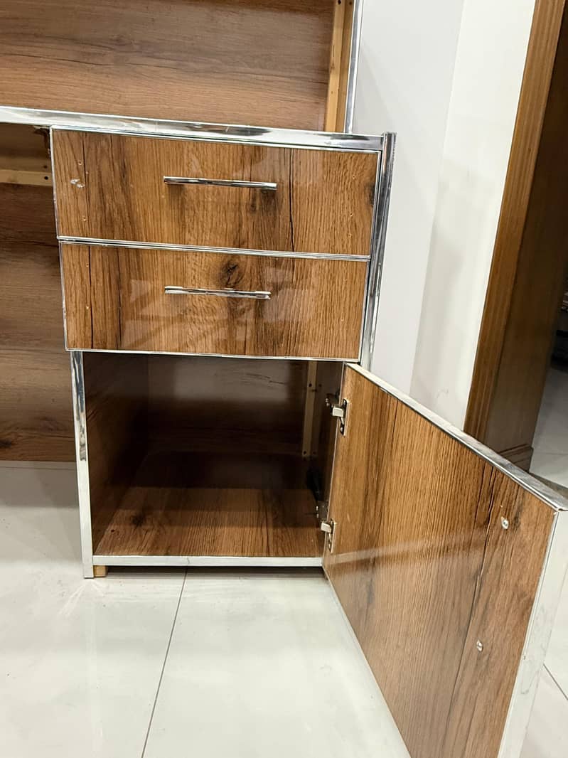 Reception Counter 3