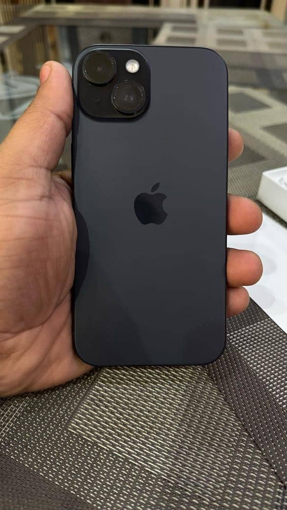 Apple iPhone 15 7