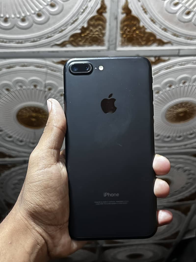 Apple iPhone 7 Plus 4