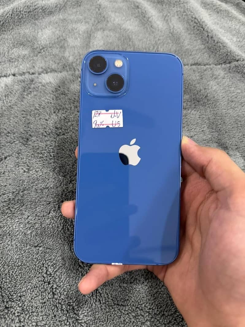 Apple iPhone 13 0