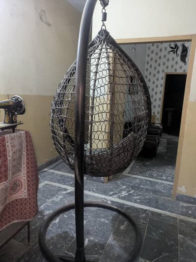 single seater egg shaped style jhula