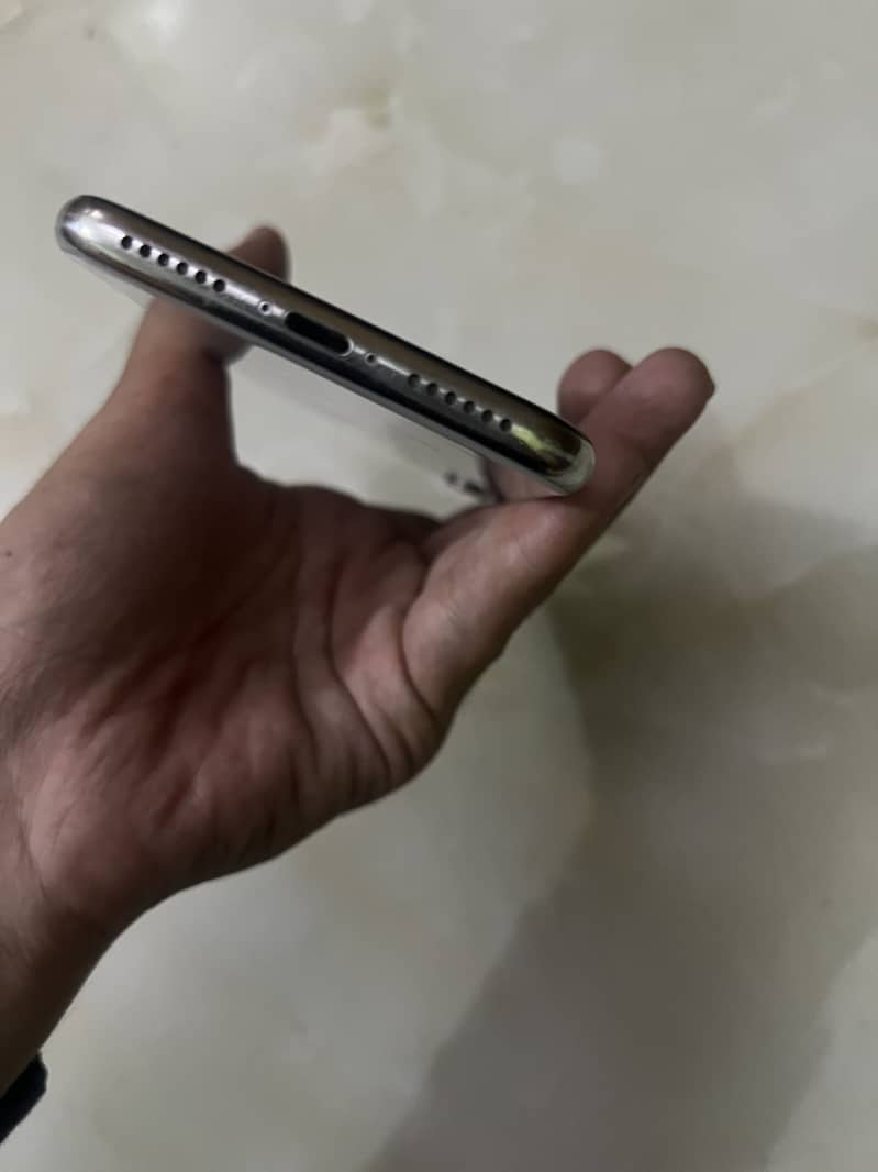 Apple iPhone X 2