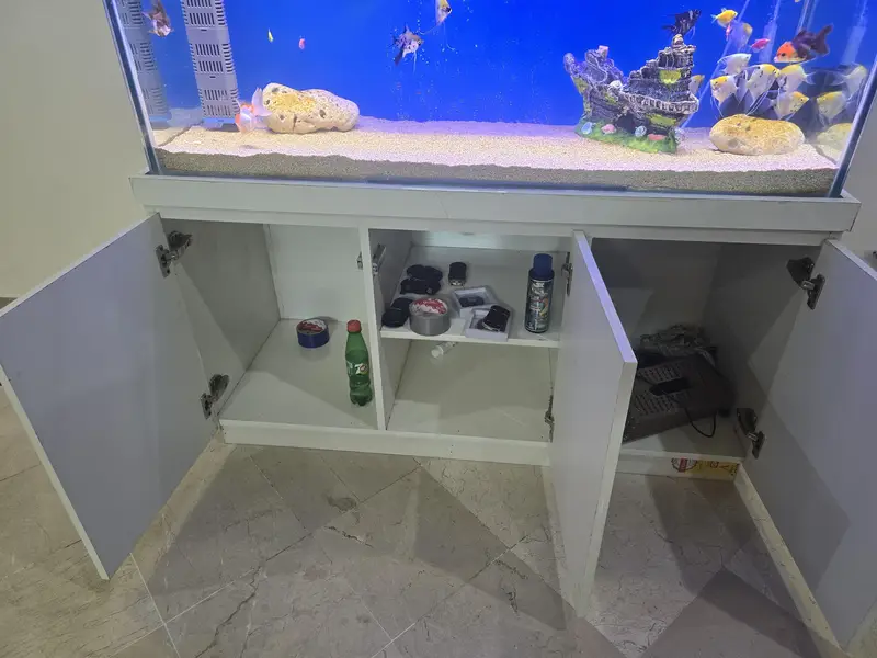 Premium 4ft Fish Aquarium with Modern white cabinet and complete acce — photo 9