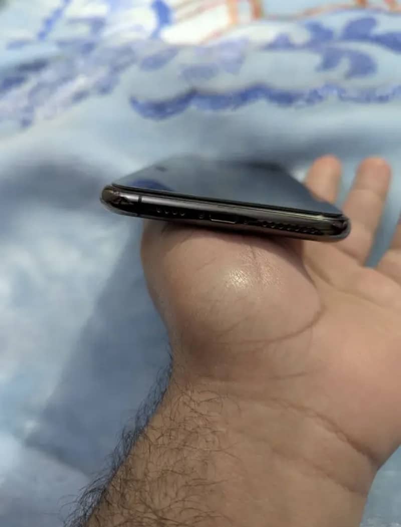 Apple iphone 11 pro max 1