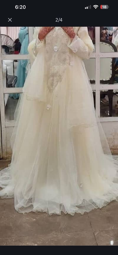 Elegant Ivory Formal Wedding Dress – Worn Once