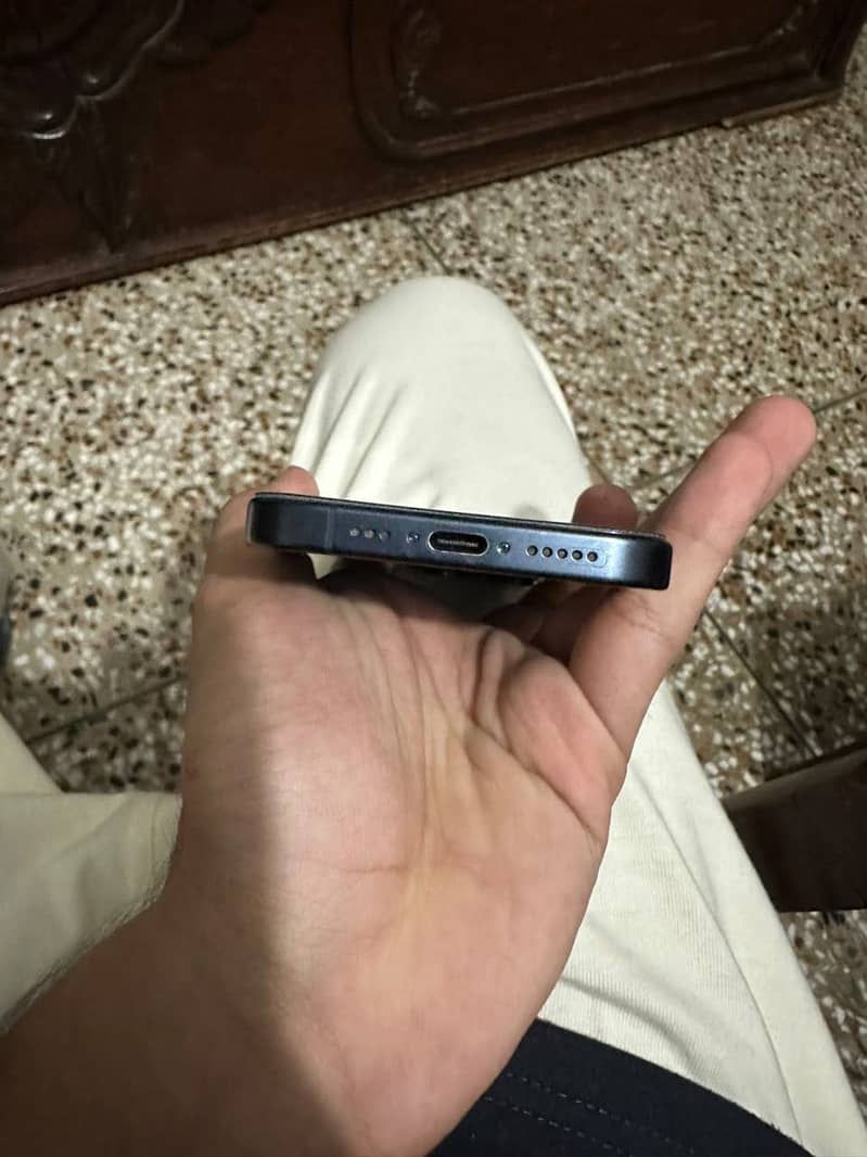 iPhone 15 pro 1