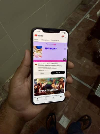 Apple iPhone XS Max 256gb 10/10 official pta with box