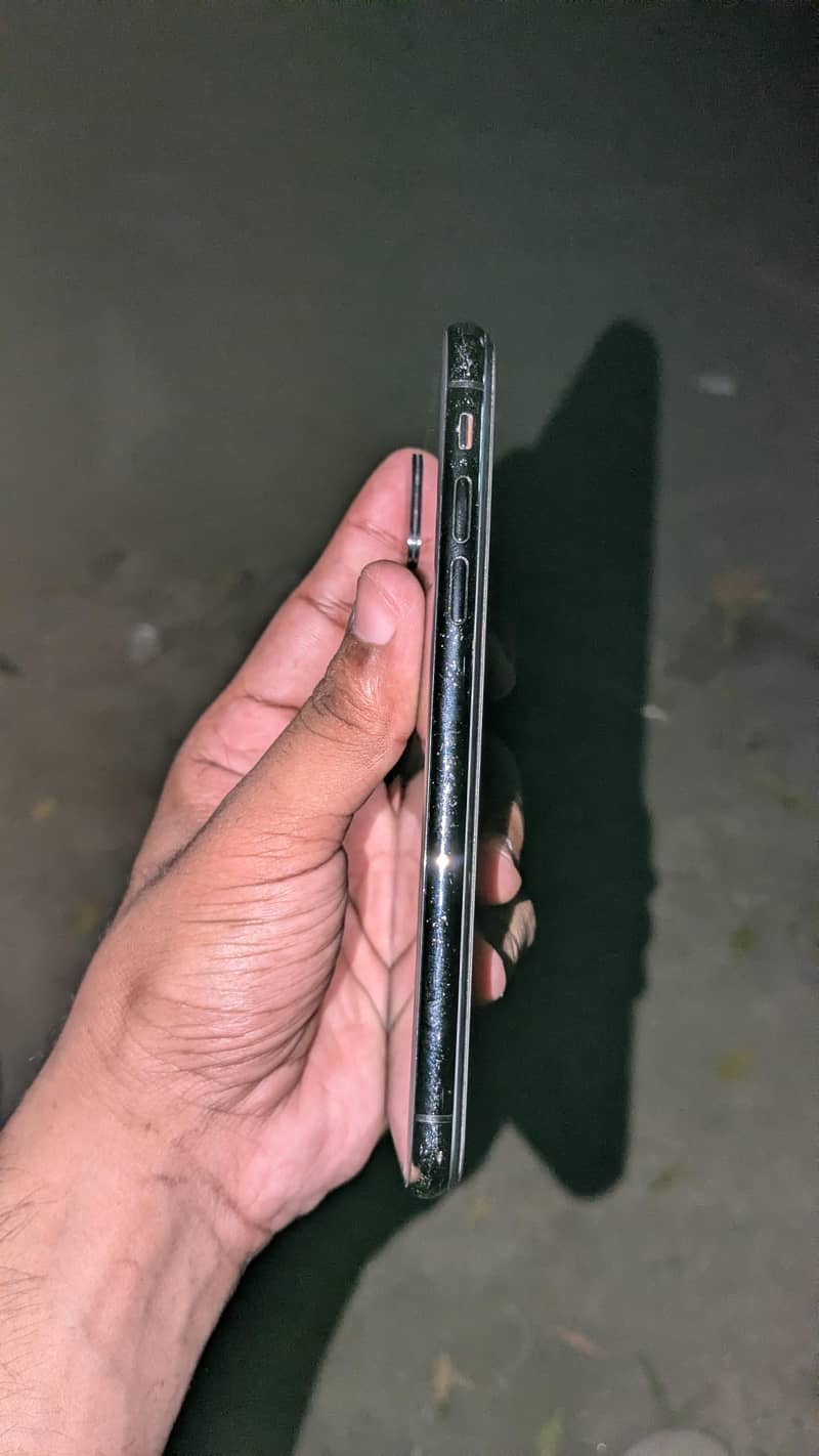 Apple iPhone X 3