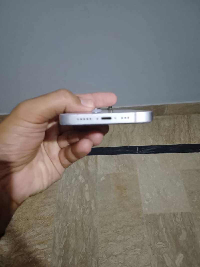 Apple iPhone 14 2