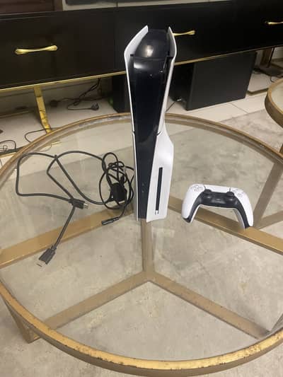 PS5 mint condition 1 yr used with cds 250k