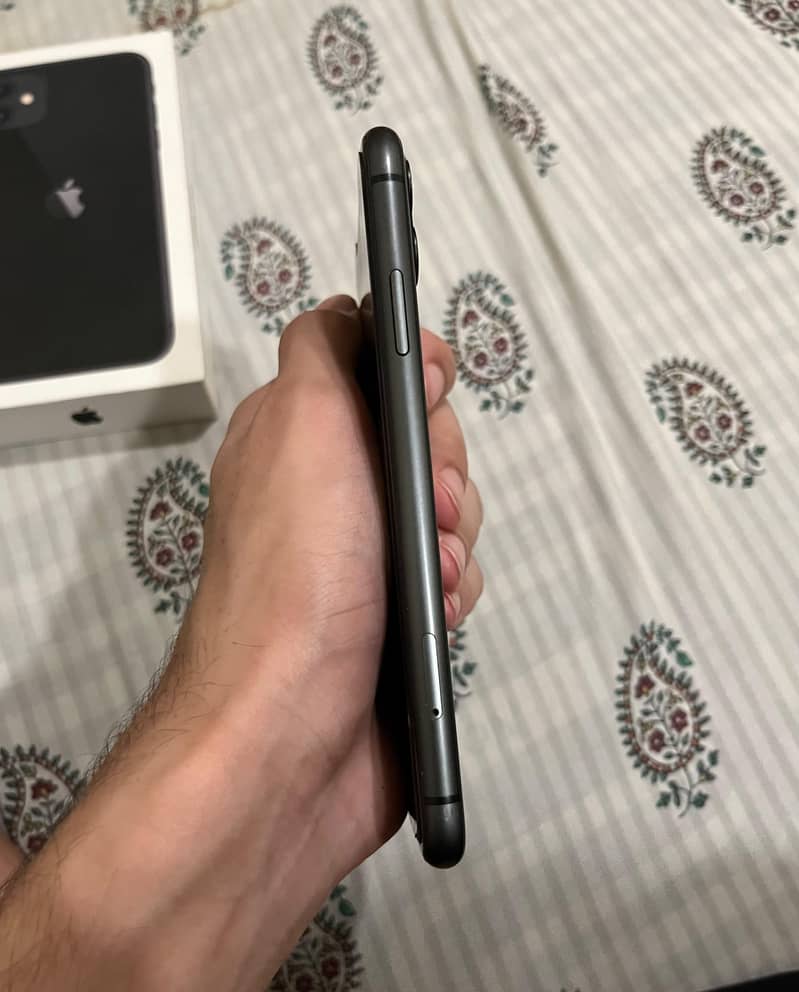 IPhone 11 5