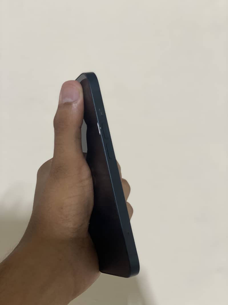 Apple iPhone 13 3