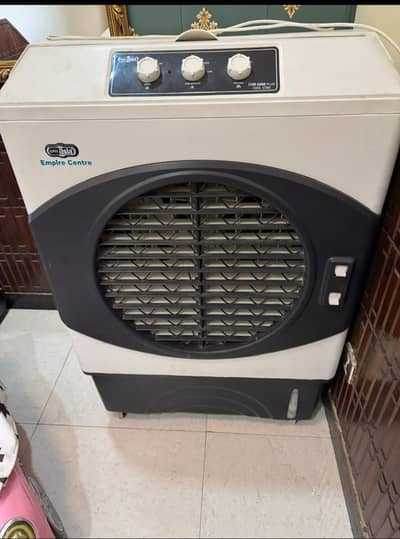 air colour for sale in 10/10 condition with ice beg . . . full size