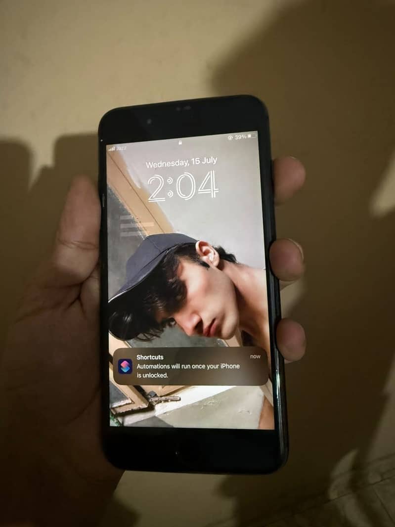 Apple iPhone 8 Plus 0