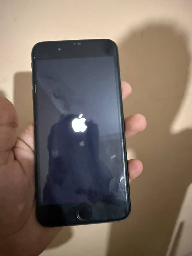 Apple iPhone 8 Plus 2