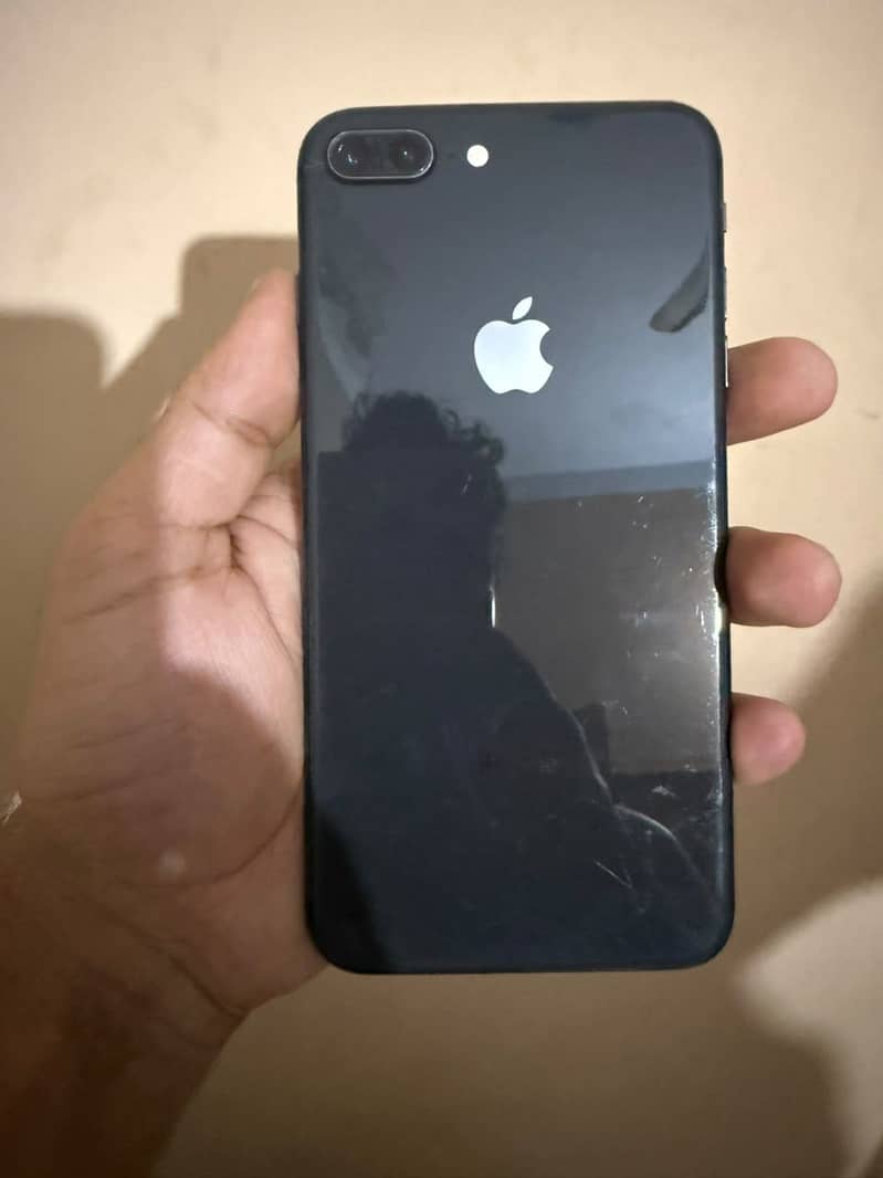 Apple iPhone 8 Plus 5