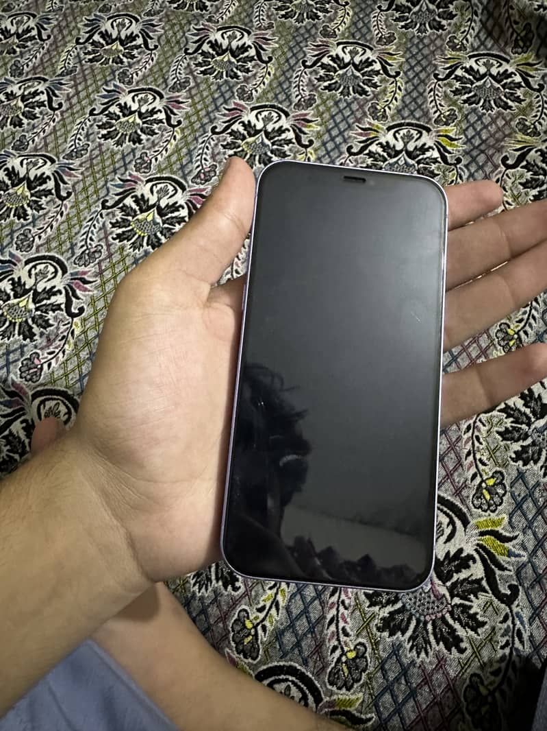 Apple iPhone 12 2