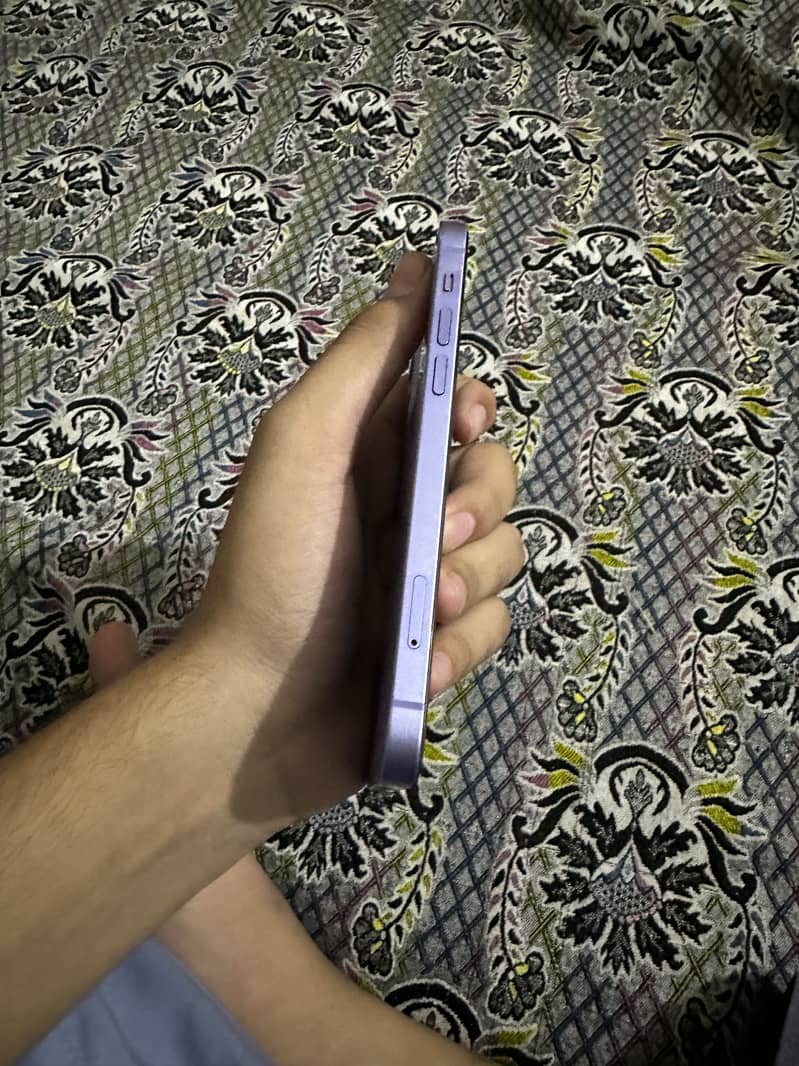Apple iPhone 12 3