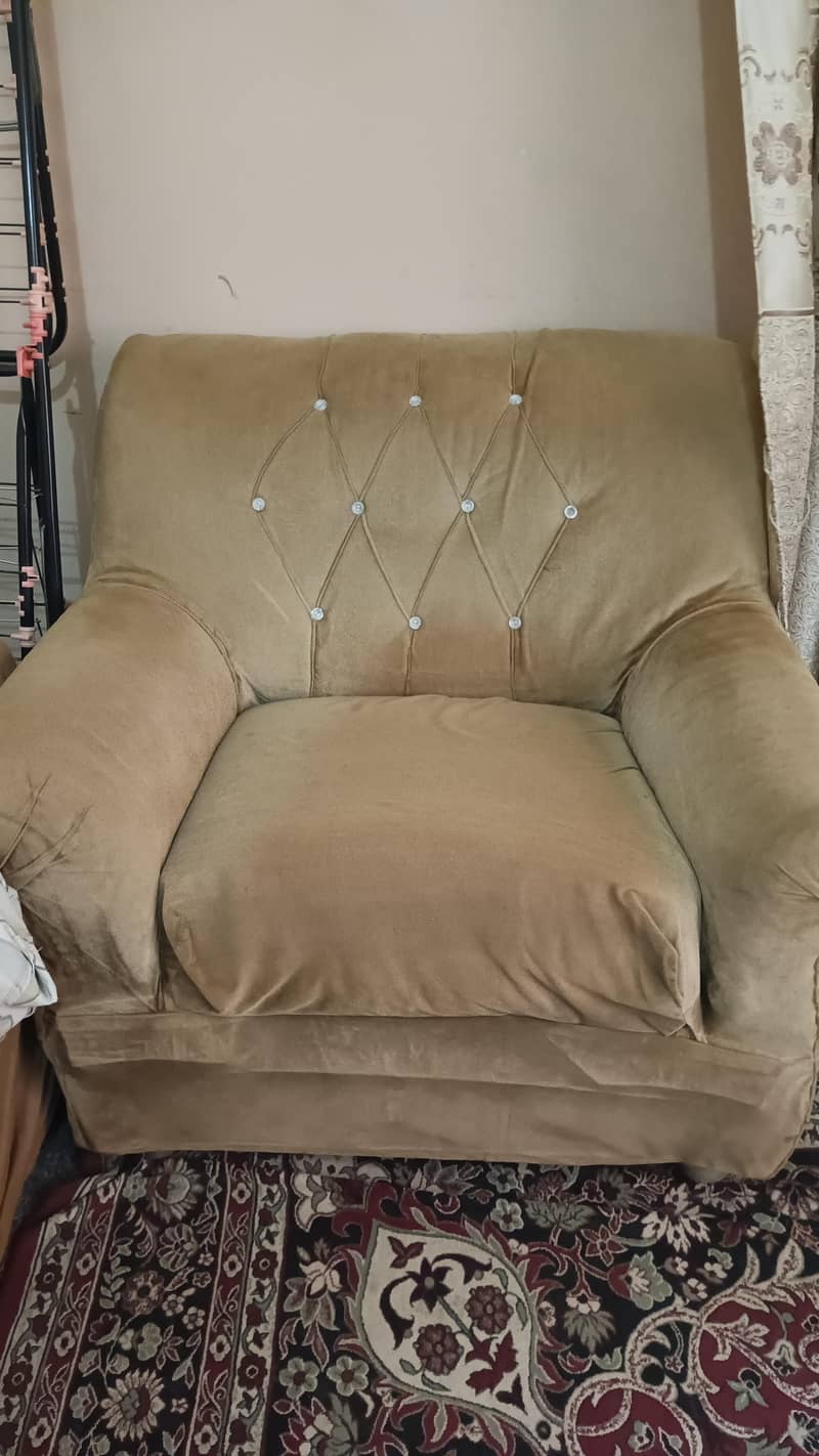 good condition sofa set 0