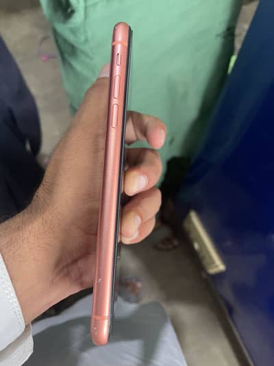 Apple iPhone XR