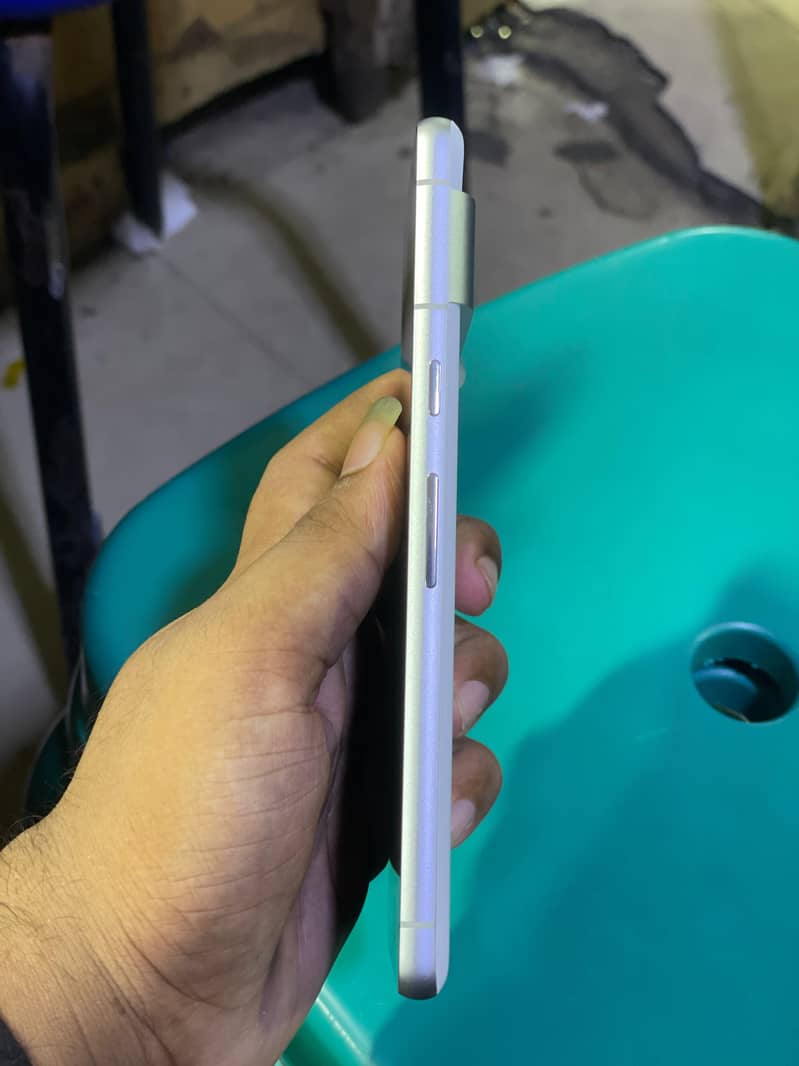 Google Pixel 7 3