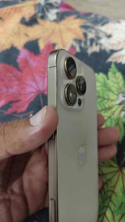 Apple iPhone 16 Pro Max (JV) LLA 99 bettery Health, 194 cycle count